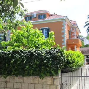 Apartment Bacvice Holiday With Free Parking Split